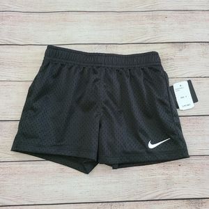 Girls sz 6 Nike shorts